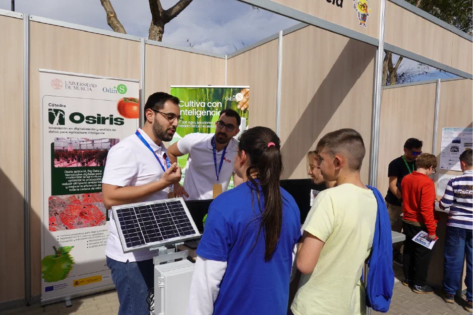 Stand ANTS Research Group en la Feria Científica